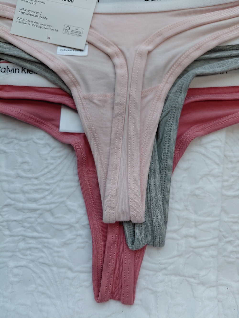 Calvin Klein Dusty Rose,Light Pink & Gray Thong 3-Pack Sz S - Picture 4 of 9